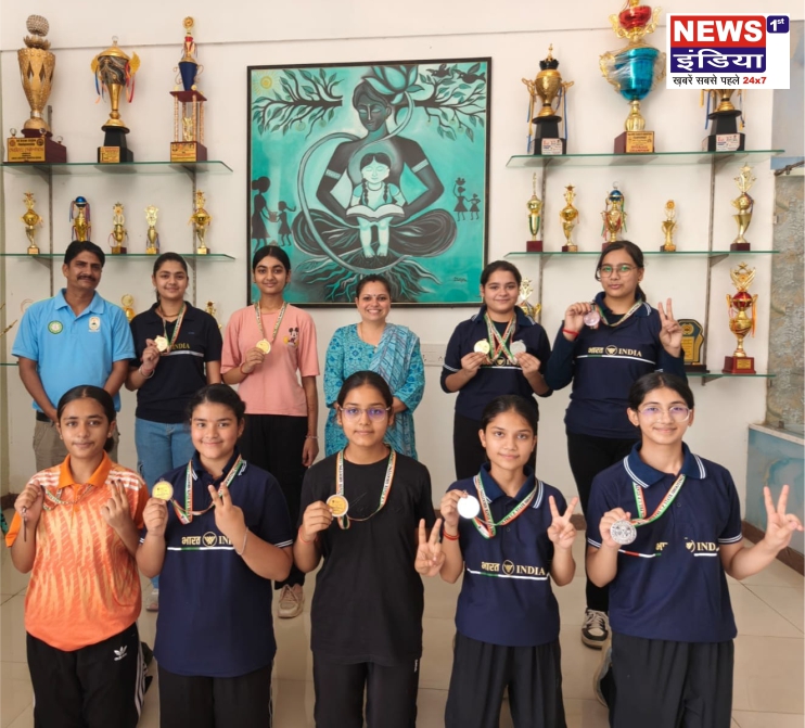 हापुड़ की बेटियों का कमाल! प्री-स्टेट शूटिंग प्रतियोगिता में जीते 5 गोल्ड, 5 सिल्वर और 3 ब्रॉन्ज, स्टेट लेवल के लिए किया क्वालीफाई