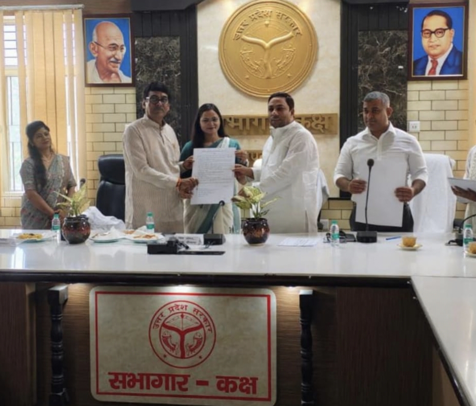 “हापुड़ में 13 मुख्य सेविकाओं को मिला नियुक्ति पत्र, उपेड़ा की अनुराधा भी चयनित”